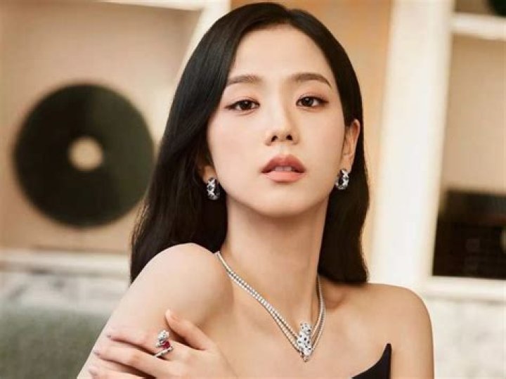 Jisoo Jisoo