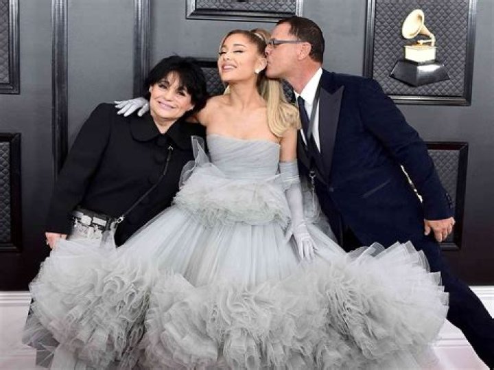 Joan Grande 2022 Latest on Age, CEO, Ariana and Net Worth