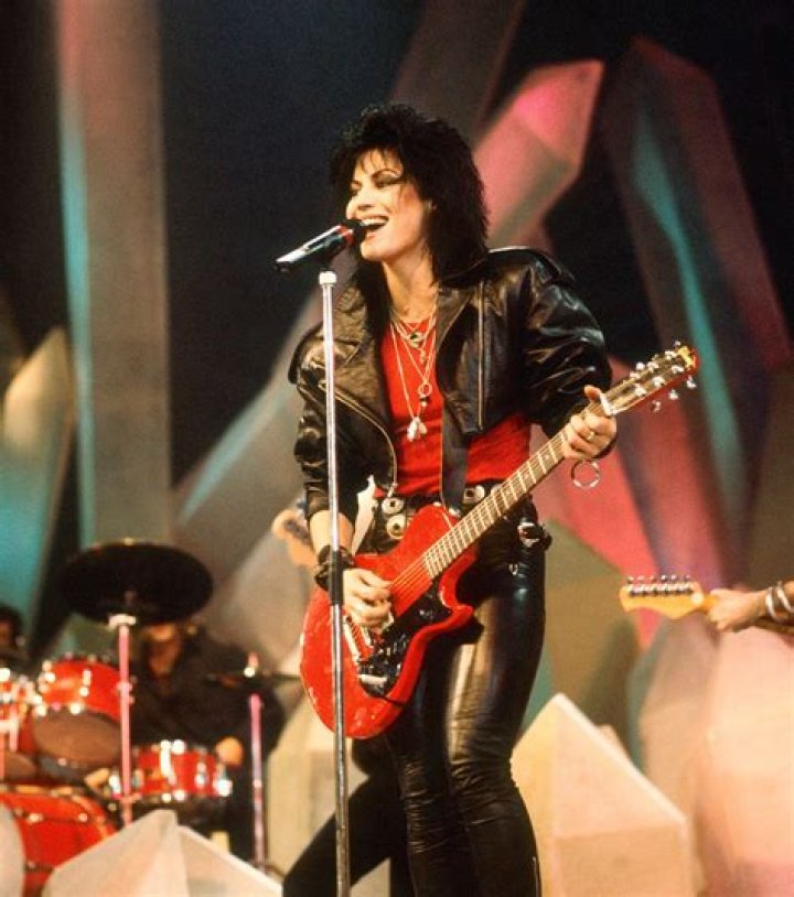 Joan Jett Wiki, Net Worth, Is She Lesbian or Gay? Here’s Everything To