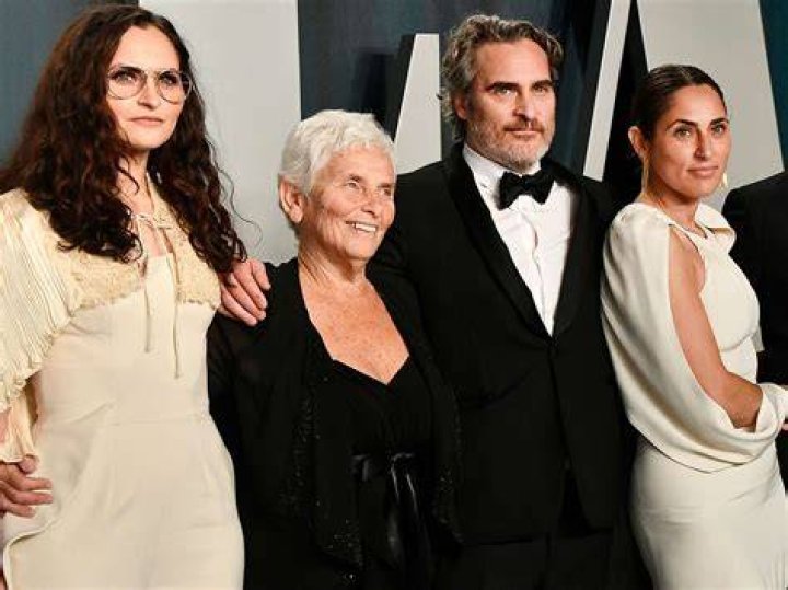 Joaquin Phoenix Family Famous Person
