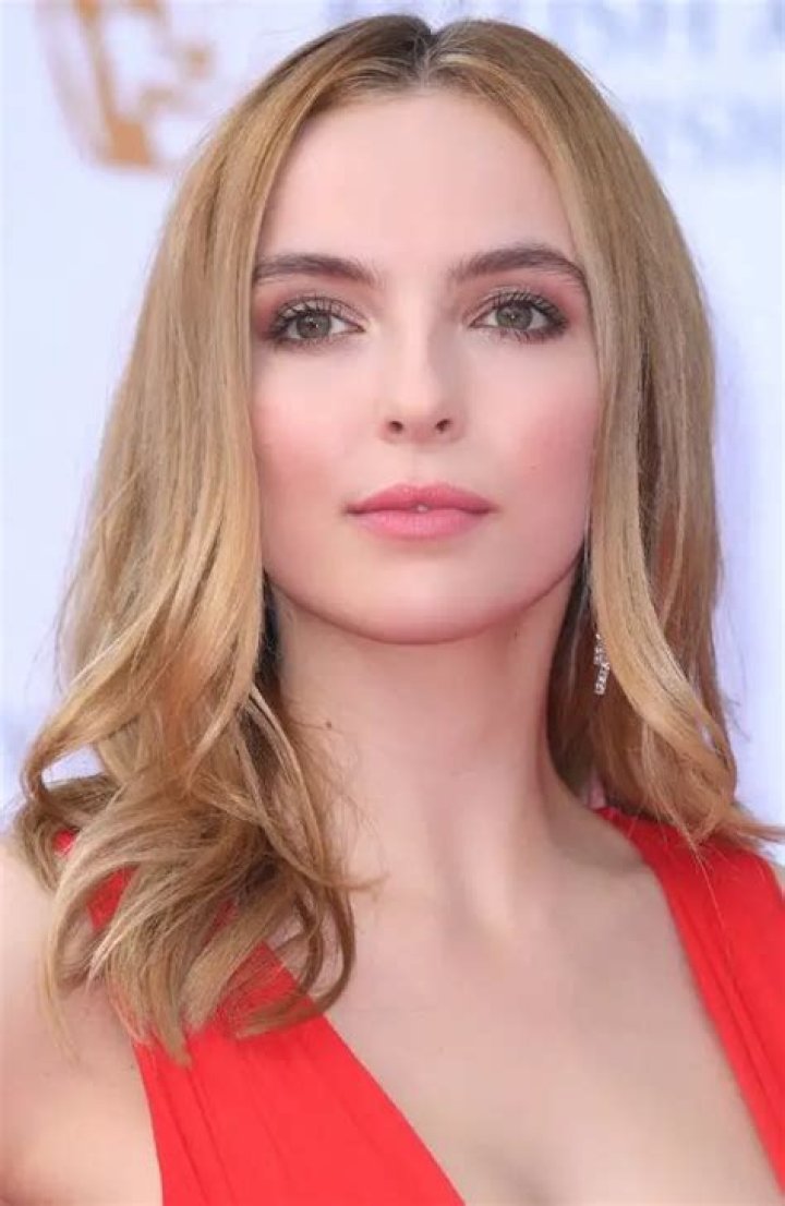 Jodie Comer Bra Size, Age, Weight, Height, Measurements