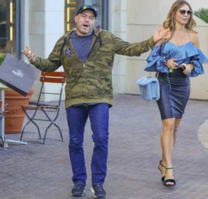 Joe Rogan Net Worth, Married life, Kids, Wife Jessica Rogan