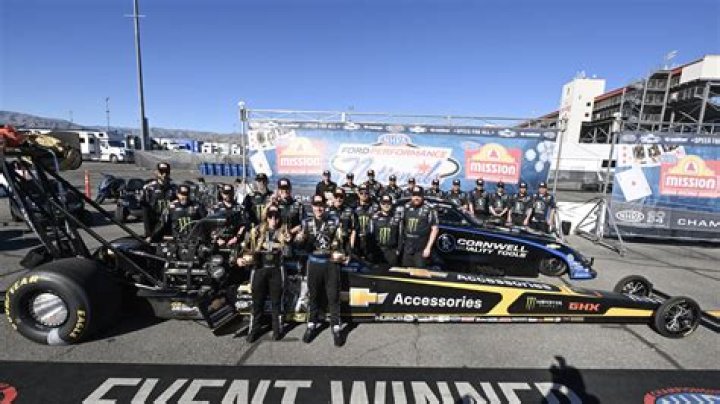 John Force Racing strengthens organization for 2017 NHRA season