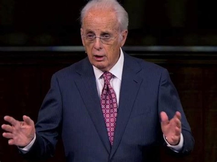 John MacArthur Salary Where His Massive Wealth Came From?