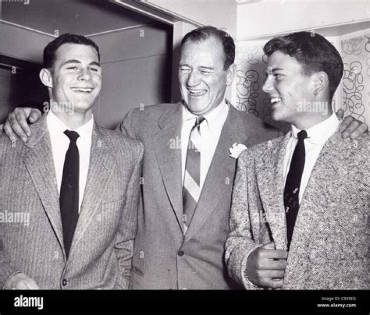 John Wayne with his sons John wayne, John wayne movies, Wayne
