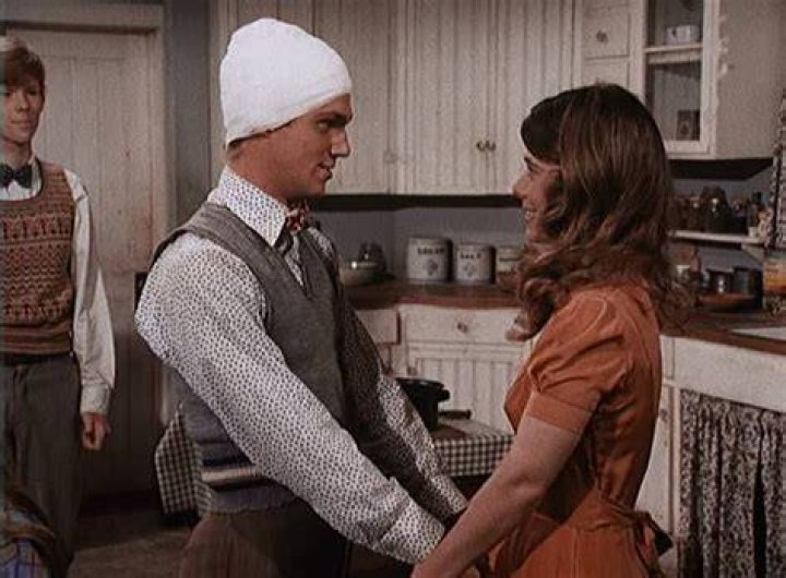 JohnBoy and Jenny The Waltons Tv Show, Thanksgiving Stories, Walton