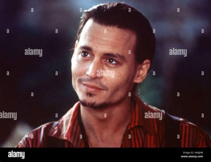 Johnny Depp as Roux in Chocolat Johnny depp chocolat, Johnny depp