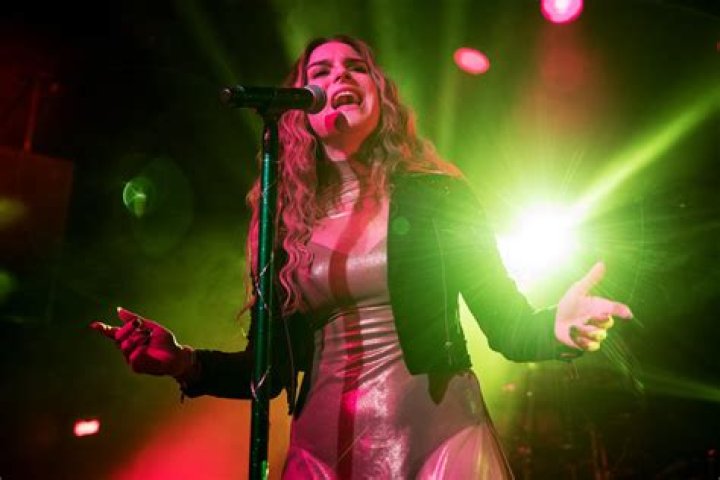 JoJo says she was put on a 500calorie a day diet aged 18