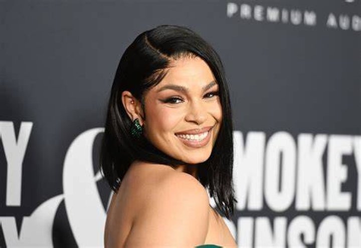 Jordin Sparks ' Husband Dana Isaiah Reacts after Son Licks His Armpit