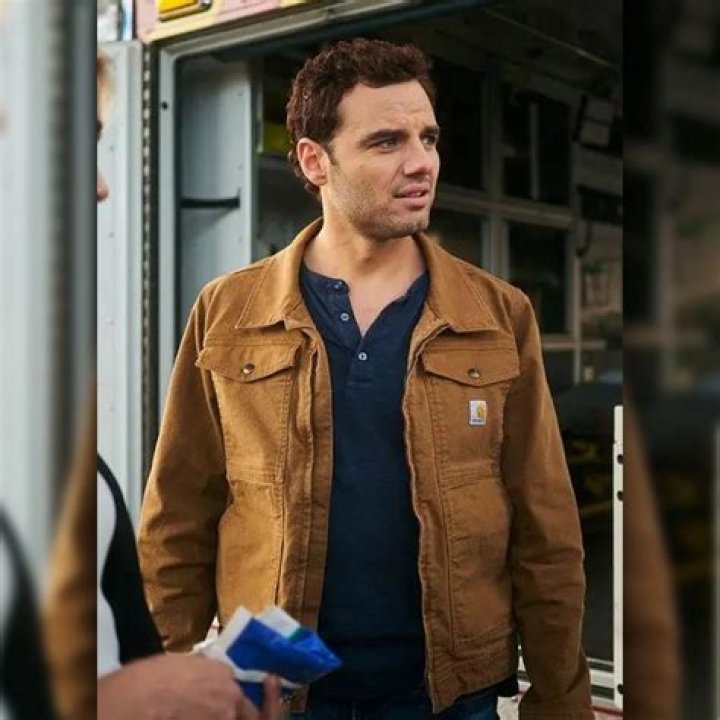 Josh mckenzie Ugh a total heart throb ♡♡♡ Mckenzie, Attractive men, Josh