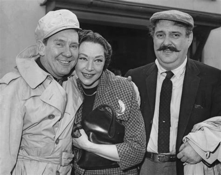 Josh Mostel Net Worth 2023 Update Short bio, age, height, weight