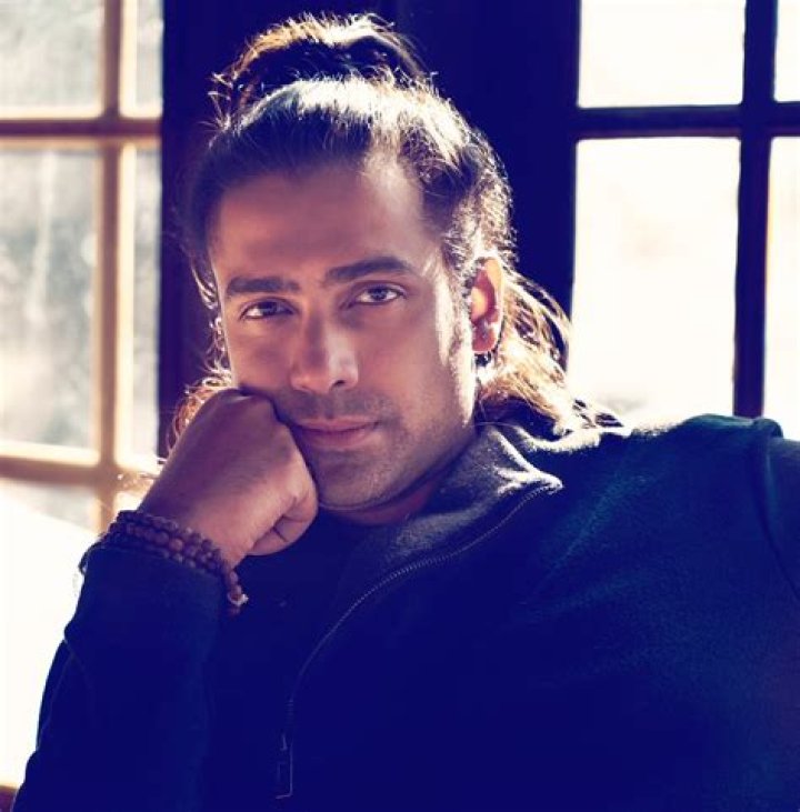 Jubin Nautiyal Height, Affairs, Age, Net Worth, Bio and More 2022 The
