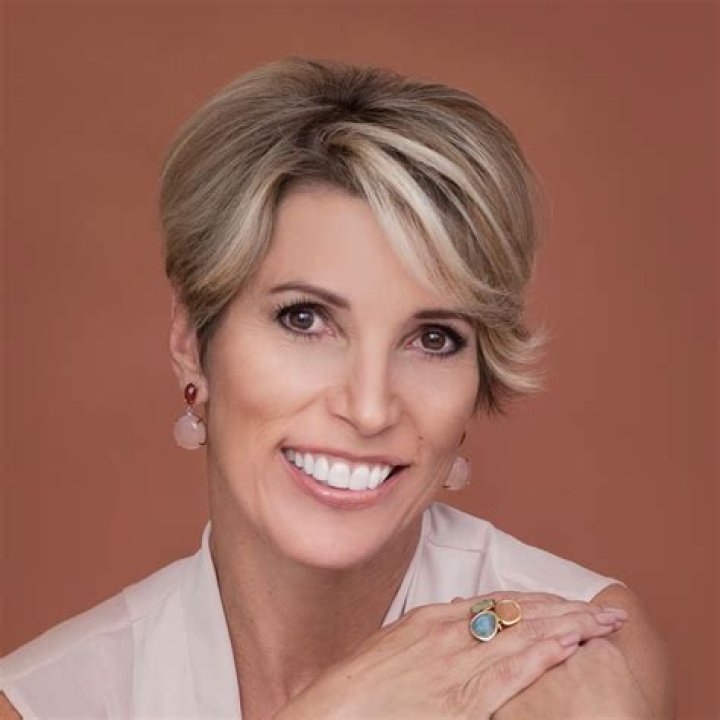 Judy Crowell Style's AMAZON Store's Amazon Page
