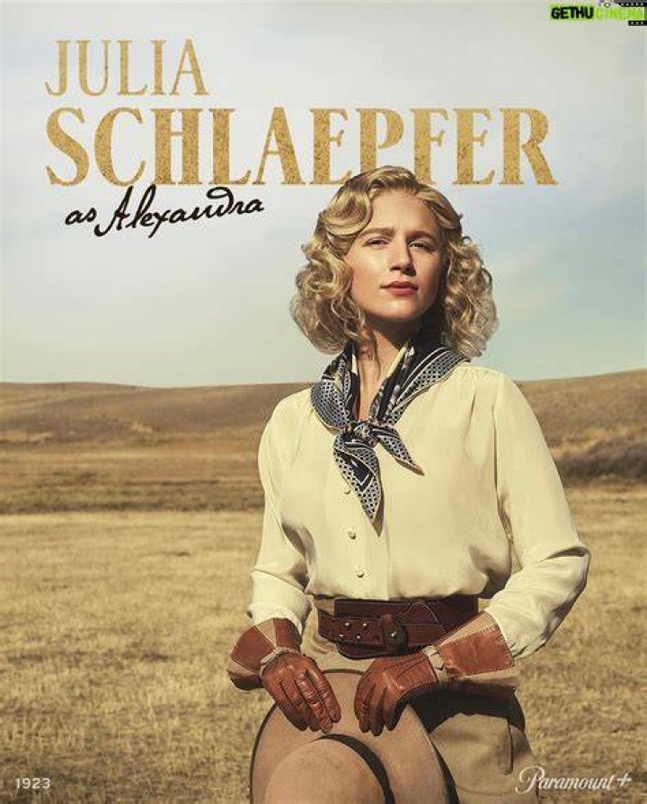 Julia Schlaepfer Age, Wiki, Biography, Height, Parents, Net Worth & More 1 Julia Schlaepfer Age, Wiki, Biography