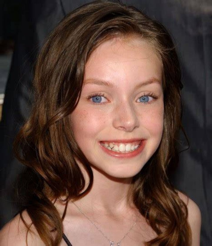Julia Winter Wiki, Bio, Age, Net Worth, and Other Facts Facts Five