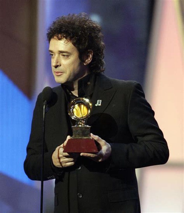 Juli&aacute;n Cerati biography, height, age, movies, wife, family, net Worth