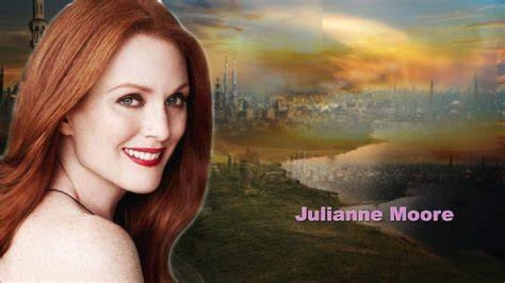 Julianne Moore wallpaper 1280x1024 63337
