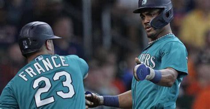 Julio Rodriguez sets MLB record for hits in fourgame stretch The