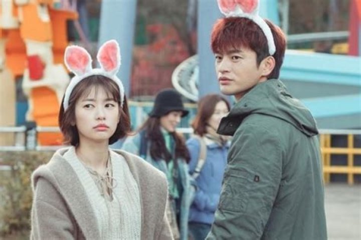 Jung So Min And Seo In Guk Hold Each Other Tight In &ldquo;The Smile Has Left