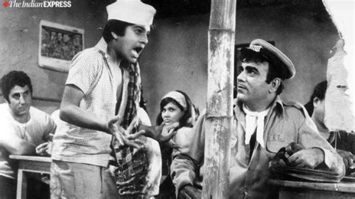 Junior Mehmood Kids With His Wife Lata Meet Son Husnain Breaking
