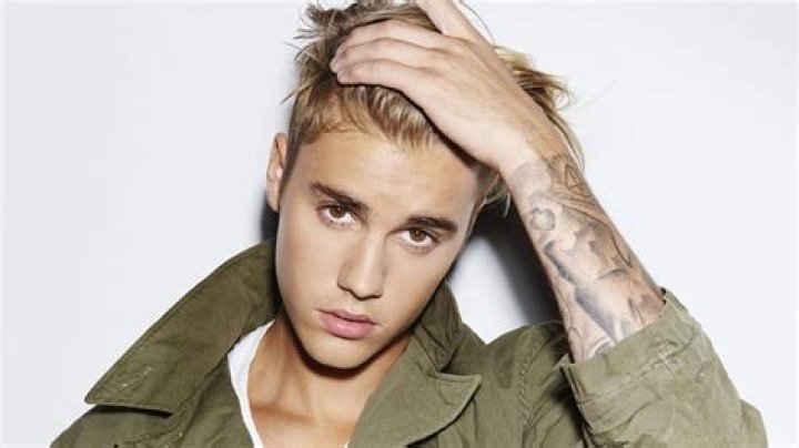 Justin Bieber - Most Famous Singers from Canada