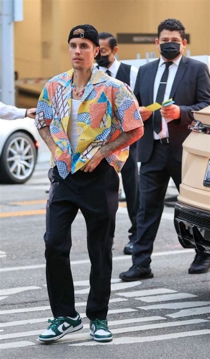 justin bieber Justin bieber style, Mens streetwear, Tee shirt fashion