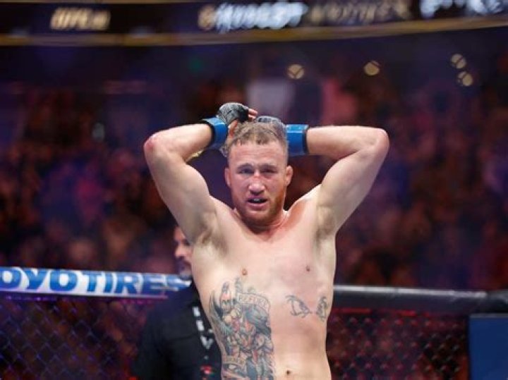 Justin Gaethje Net Worth, MMA career, Girlfriend, Coach, and