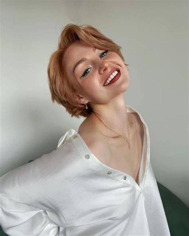 KallMeKris Biography, Age, Boyfriend, Wiki, Height & Net Worth