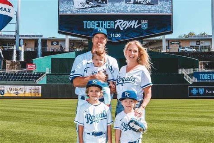 Kansas City Royals Zack Greinke and wife Emily Greinke share a family