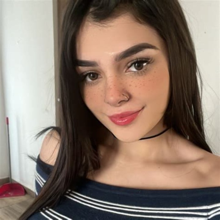 KARELY RUIZ YouTube