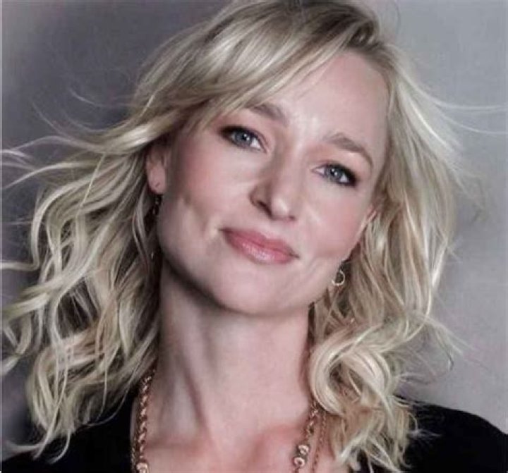 Kari Matchett Biography, Height & Life Story Super Stars Bio