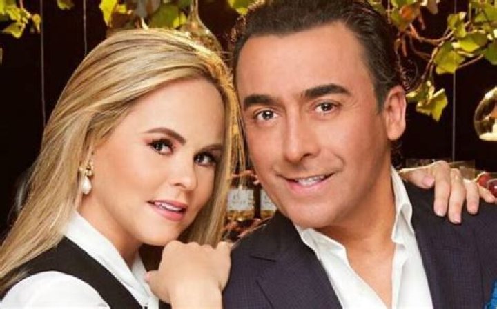 Karla de la Mora Wiki (Adal Ramones' Wife), Bio, Age, Parents, Profession