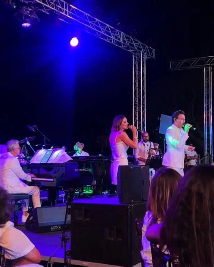 Katharine McPhee Returns to Stage With Husband David Foster 2 Weeks