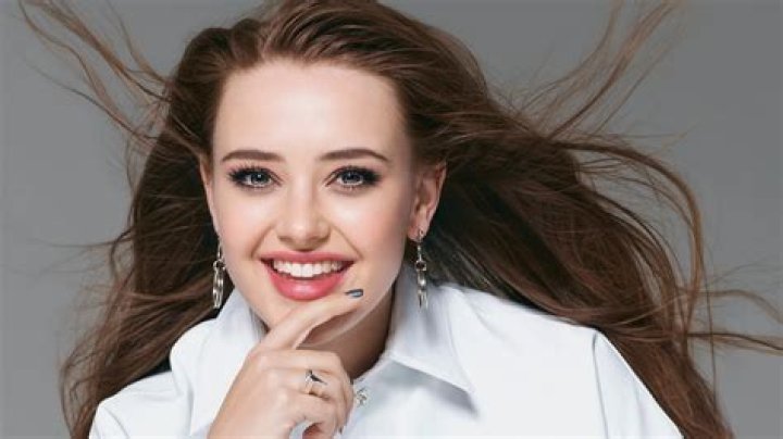 Katherine Langford Bio, Height, Age, Boyfriend, Weight, Is She Gay