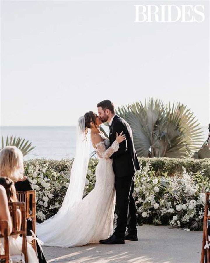 KatherineHeiglandJoshKelley (1702×2560) Celebrity weddings