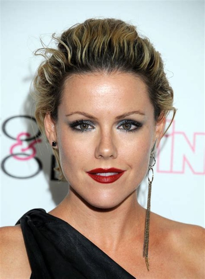 Kathleen Robertson
