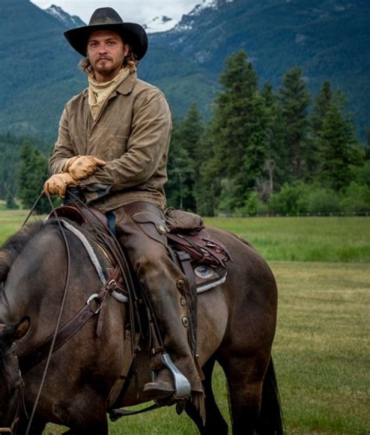 Kayce Dutton Yellowstone 1.8 The Unraveling Part 1