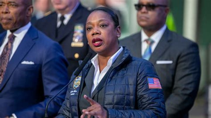 Keechant Sewell resigns Who will replace NYC police commissioner