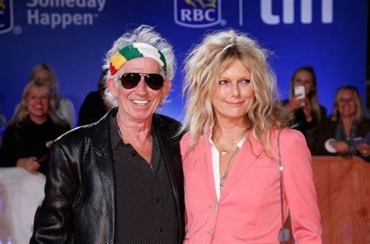 Keith Richards & Wife Patti Hansen Recreate Wedding Kiss, Celebrate 39