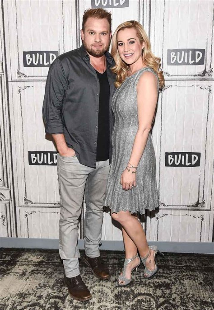 Kellie Pickler Bio, Parents, Husband, Children, Siblings, Net Worth