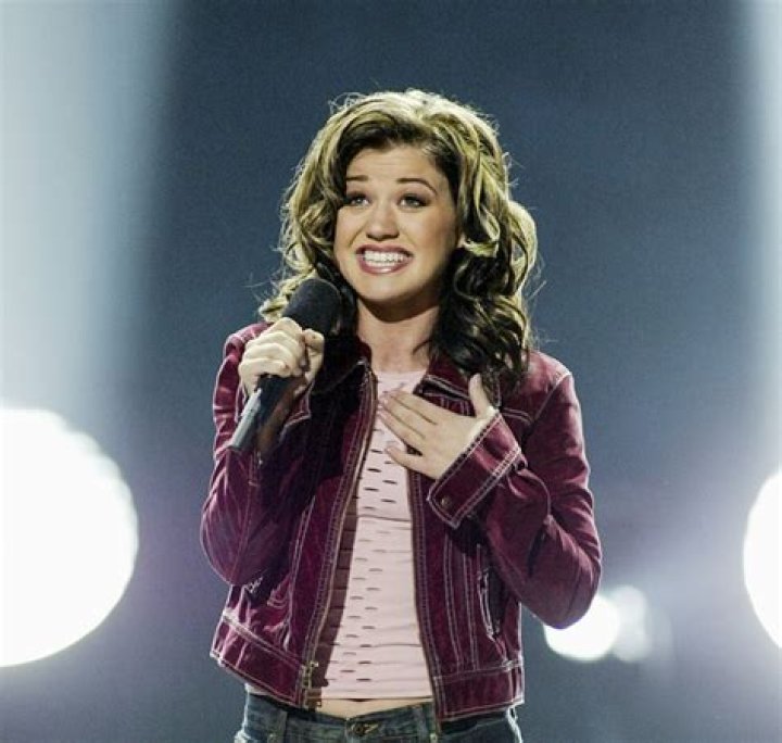 Kelly Clarkson Age, Wiki, Bio, Height, Net Worth, Facts