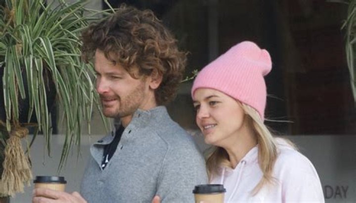 Kelly Rohrbach Is Dating Walmart Heir Steuart Walton E! Online AU