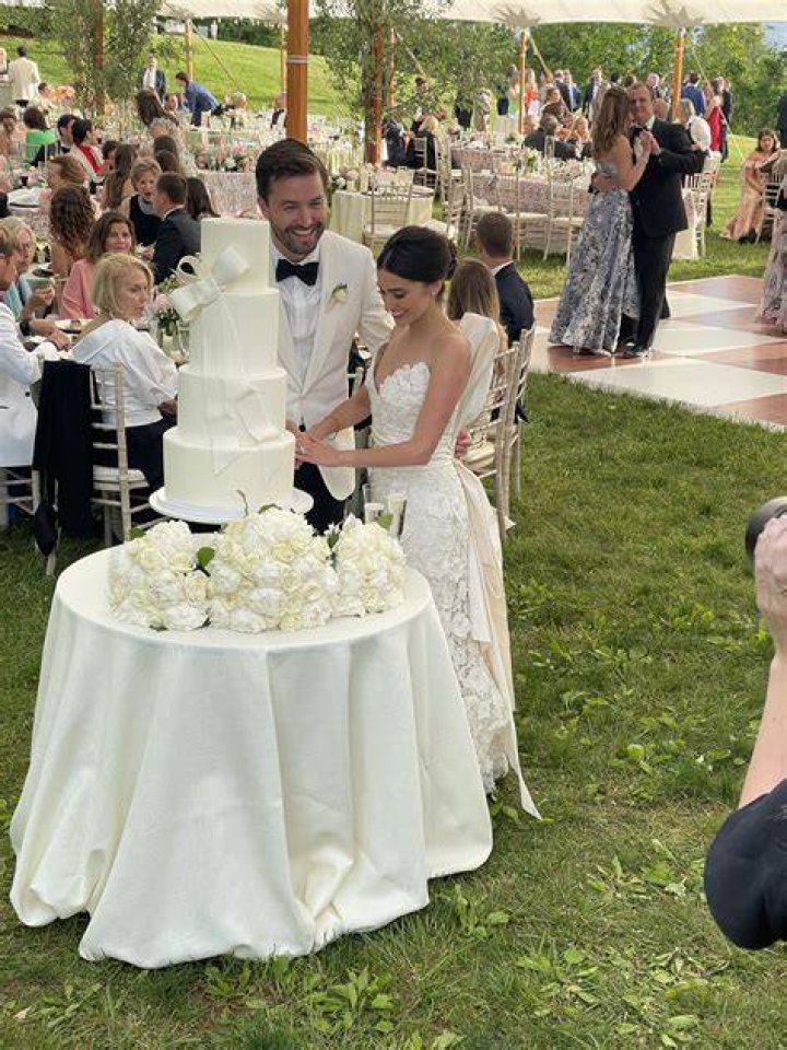 Kelsey Kilgore & Buckley Carlson's Registry Over The Moon