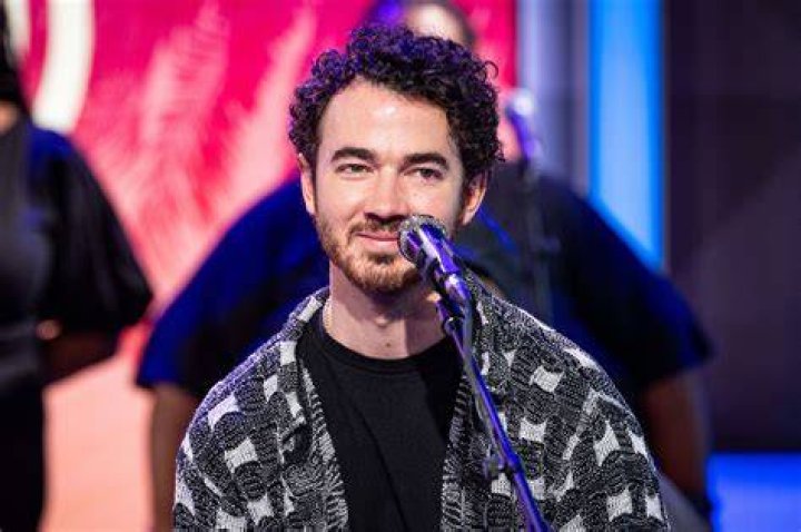 Kevin Jonas Net Worth 20172016, Biography, Wiki UPDATED! Celebrity