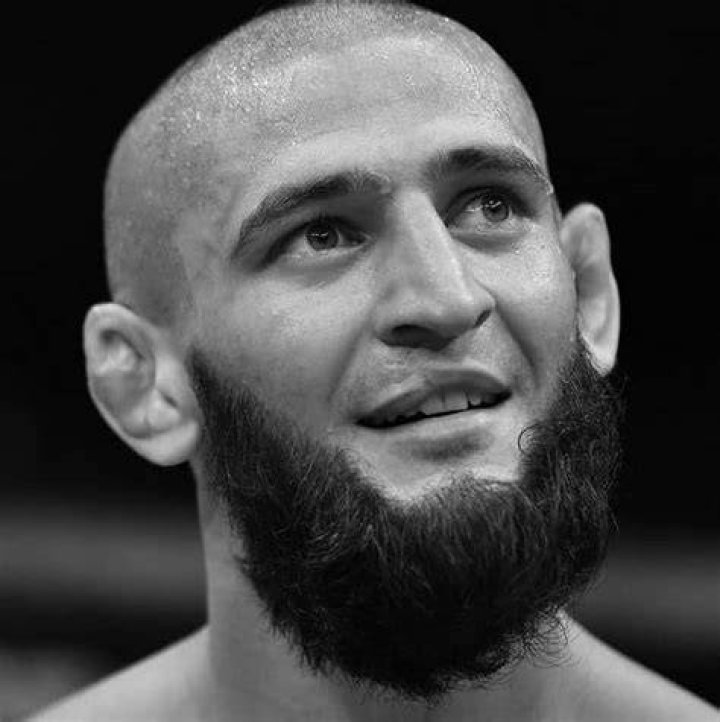 Khamzat Chimaev net worth, wiki, parents, sibling, career, retirement 2021