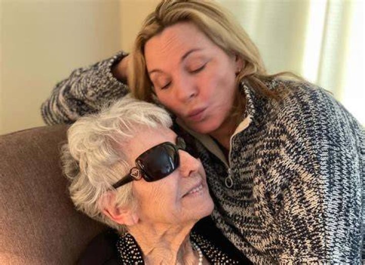 Kim Cattrall Mourns Death of Mom Shane at 93 'Rest in Peace Mum'