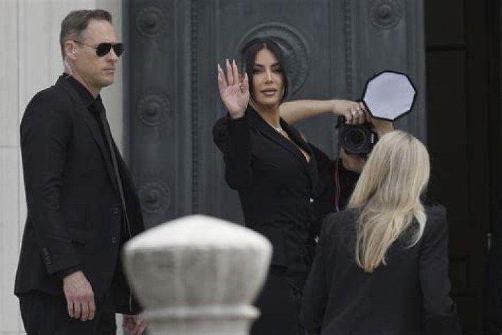 Kim Kardashian se declara no primeiro anivers&aacute;rio de Chicago West E! News