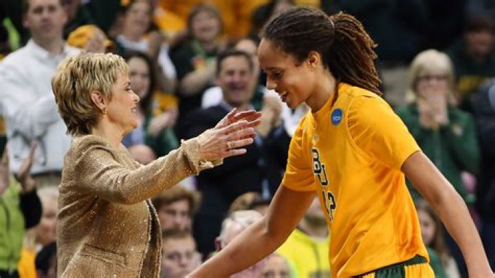 Kim Mulkey silent on Brittney Griner; Baylor players, coach react