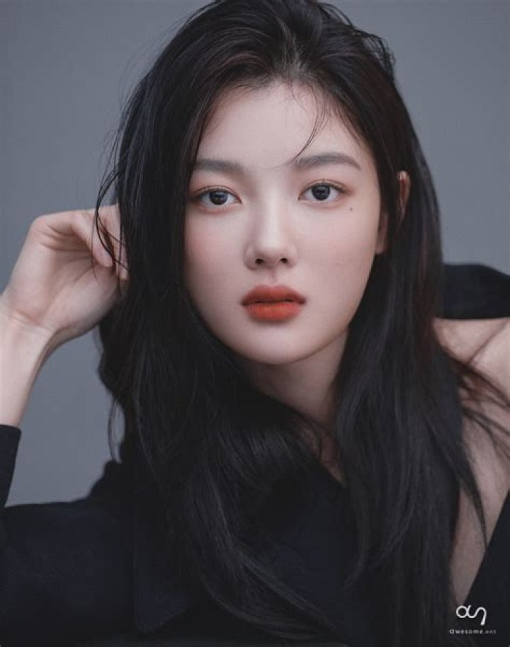 Kim Yoo Jung Is Stunning In Profile Photos From New Agency KpopHit
