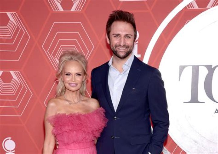 Kristin Chenoweth Married At 51 In GlindaInspired Wedding Who is She